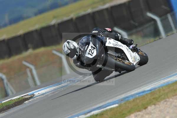 Motorcycle action photographs;donington;donington park leicestershire;donington photographs;event digital images;eventdigitalimages;no limits trackday;peter wileman photography;trackday;trackday digital images;trackday photos