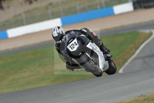 Motorcycle action photographs;donington;donington park leicestershire;donington photographs;event digital images;eventdigitalimages;no limits trackday;peter wileman photography;trackday;trackday digital images;trackday photos