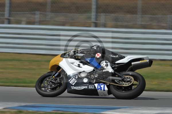 Motorcycle action photographs;donington;donington park leicestershire;donington photographs;event digital images;eventdigitalimages;no limits trackday;peter wileman photography;trackday;trackday digital images;trackday photos