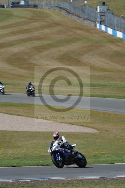 Motorcycle action photographs;donington;donington park leicestershire;donington photographs;event digital images;eventdigitalimages;no limits trackday;peter wileman photography;trackday;trackday digital images;trackday photos