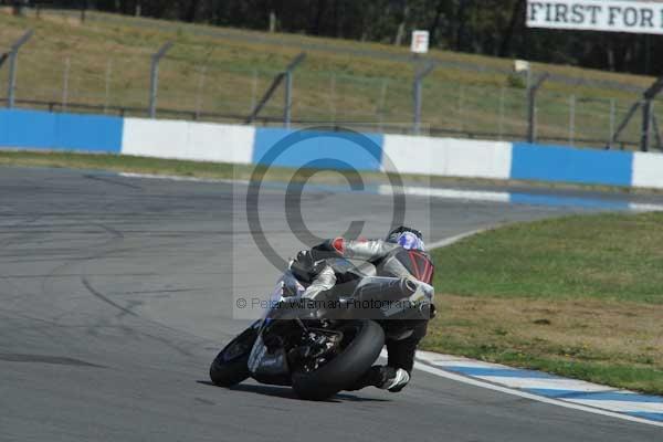 Motorcycle action photographs;donington;donington park leicestershire;donington photographs;event digital images;eventdigitalimages;no limits trackday;peter wileman photography;trackday;trackday digital images;trackday photos