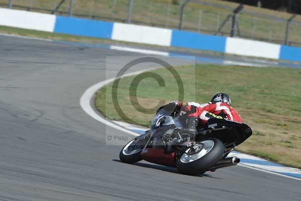 Motorcycle action photographs;donington;donington park leicestershire;donington photographs;event digital images;eventdigitalimages;no limits trackday;peter wileman photography;trackday;trackday digital images;trackday photos