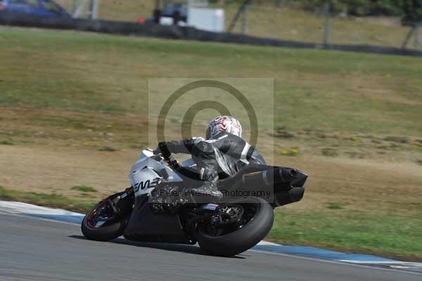 Motorcycle action photographs;donington;donington park leicestershire;donington photographs;event digital images;eventdigitalimages;no limits trackday;peter wileman photography;trackday;trackday digital images;trackday photos