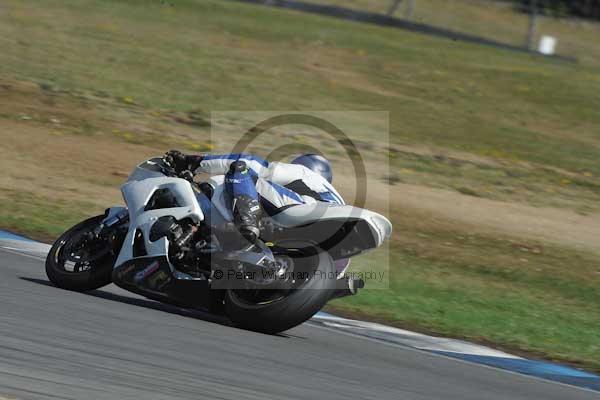 Motorcycle action photographs;donington;donington park leicestershire;donington photographs;event digital images;eventdigitalimages;no limits trackday;peter wileman photography;trackday;trackday digital images;trackday photos