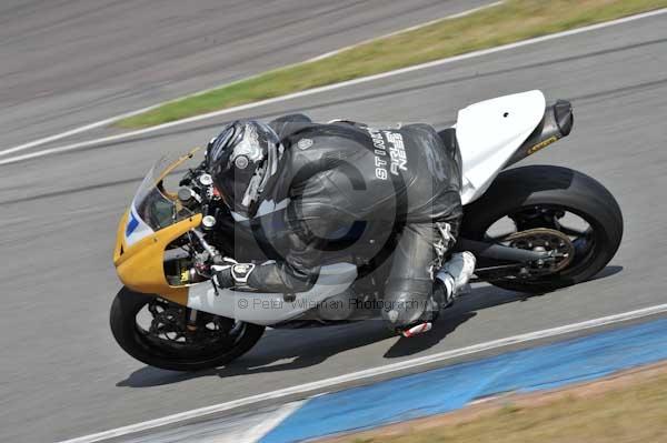 Motorcycle action photographs;donington;donington park leicestershire;donington photographs;event digital images;eventdigitalimages;no limits trackday;peter wileman photography;trackday;trackday digital images;trackday photos