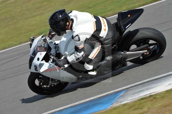 Motorcycle action photographs;donington;donington park leicestershire;donington photographs;event digital images;eventdigitalimages;no limits trackday;peter wileman photography;trackday;trackday digital images;trackday photos