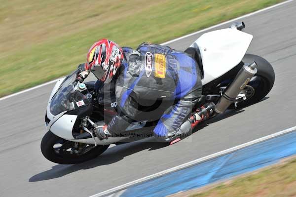 Motorcycle action photographs;donington;donington park leicestershire;donington photographs;event digital images;eventdigitalimages;no limits trackday;peter wileman photography;trackday;trackday digital images;trackday photos