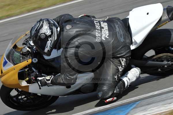 Motorcycle action photographs;donington;donington park leicestershire;donington photographs;event digital images;eventdigitalimages;no limits trackday;peter wileman photography;trackday;trackday digital images;trackday photos