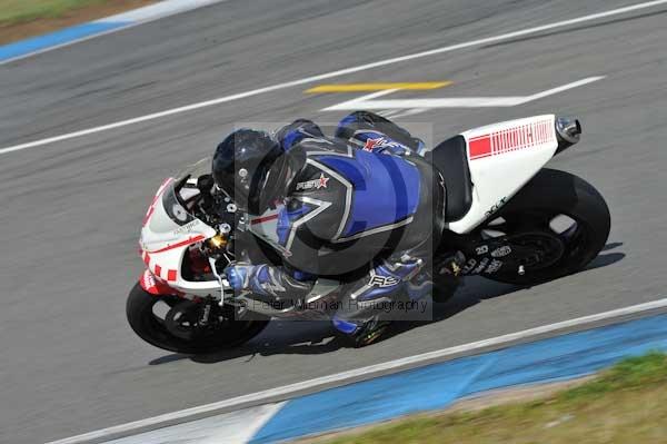 Motorcycle action photographs;donington;donington park leicestershire;donington photographs;event digital images;eventdigitalimages;no limits trackday;peter wileman photography;trackday;trackday digital images;trackday photos