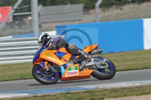 Motorcycle action photographs;donington;donington park leicestershire;donington photographs;event digital images;eventdigitalimages;no limits trackday;peter wileman photography;trackday;trackday digital images;trackday photos