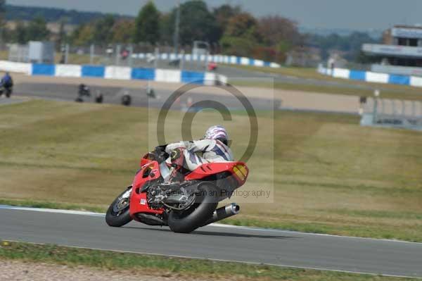 Motorcycle action photographs;donington;donington park leicestershire;donington photographs;event digital images;eventdigitalimages;no limits trackday;peter wileman photography;trackday;trackday digital images;trackday photos