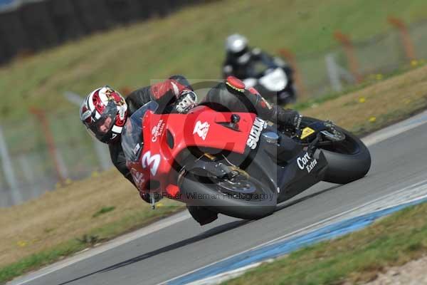 Motorcycle action photographs;donington;donington park leicestershire;donington photographs;event digital images;eventdigitalimages;no limits trackday;peter wileman photography;trackday;trackday digital images;trackday photos