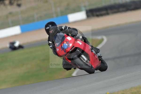 Motorcycle action photographs;donington;donington park leicestershire;donington photographs;event digital images;eventdigitalimages;no limits trackday;peter wileman photography;trackday;trackday digital images;trackday photos