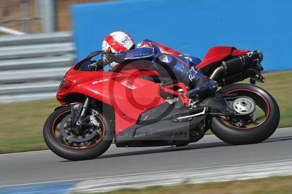 Motorcycle action photographs;donington;donington park leicestershire;donington photographs;event digital images;eventdigitalimages;no limits trackday;peter wileman photography;trackday;trackday digital images;trackday photos