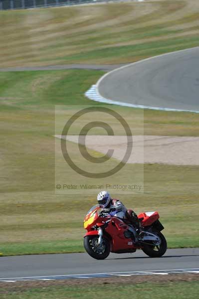 Motorcycle action photographs;donington;donington park leicestershire;donington photographs;event digital images;eventdigitalimages;no limits trackday;peter wileman photography;trackday;trackday digital images;trackday photos