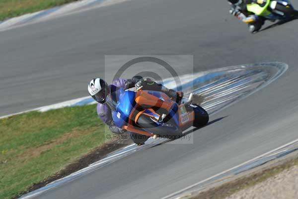 Motorcycle action photographs;donington;donington park leicestershire;donington photographs;event digital images;eventdigitalimages;no limits trackday;peter wileman photography;trackday;trackday digital images;trackday photos