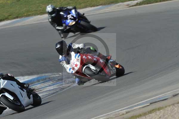 Motorcycle action photographs;donington;donington park leicestershire;donington photographs;event digital images;eventdigitalimages;no limits trackday;peter wileman photography;trackday;trackday digital images;trackday photos