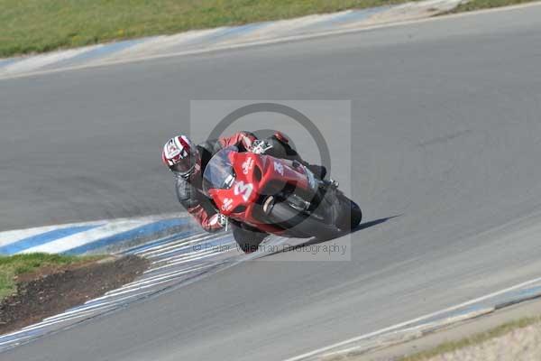 Motorcycle action photographs;donington;donington park leicestershire;donington photographs;event digital images;eventdigitalimages;no limits trackday;peter wileman photography;trackday;trackday digital images;trackday photos