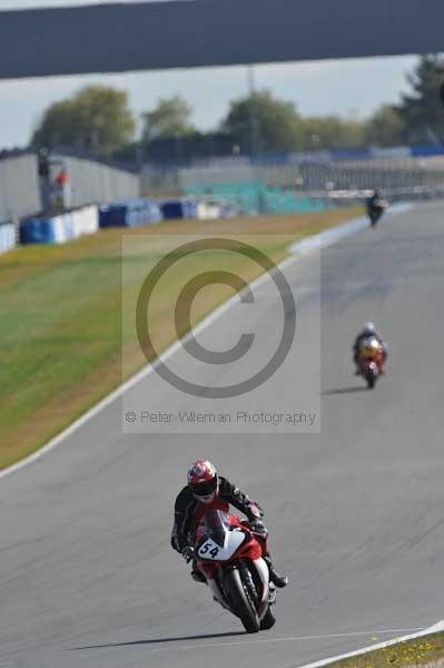 Motorcycle action photographs;donington;donington park leicestershire;donington photographs;event digital images;eventdigitalimages;no limits trackday;peter wileman photography;trackday;trackday digital images;trackday photos