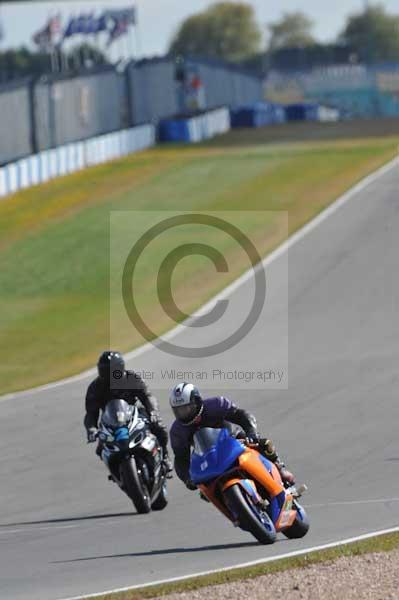 Motorcycle action photographs;donington;donington park leicestershire;donington photographs;event digital images;eventdigitalimages;no limits trackday;peter wileman photography;trackday;trackday digital images;trackday photos