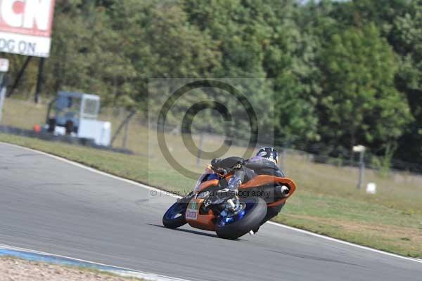 Motorcycle action photographs;donington;donington park leicestershire;donington photographs;event digital images;eventdigitalimages;no limits trackday;peter wileman photography;trackday;trackday digital images;trackday photos