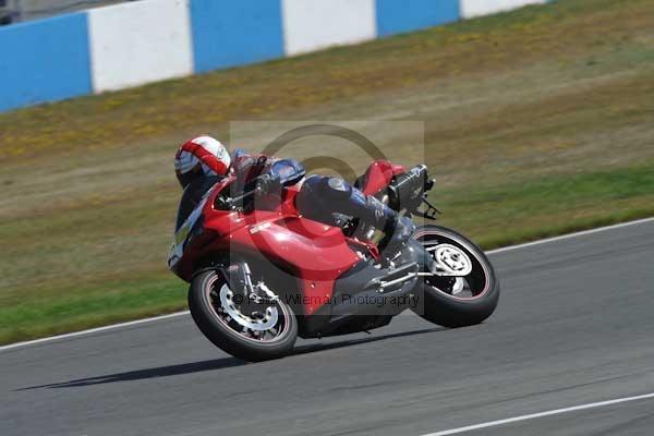 Motorcycle action photographs;donington;donington park leicestershire;donington photographs;event digital images;eventdigitalimages;no limits trackday;peter wileman photography;trackday;trackday digital images;trackday photos