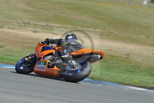 Motorcycle action photographs;donington;donington park leicestershire;donington photographs;event digital images;eventdigitalimages;no limits trackday;peter wileman photography;trackday;trackday digital images;trackday photos