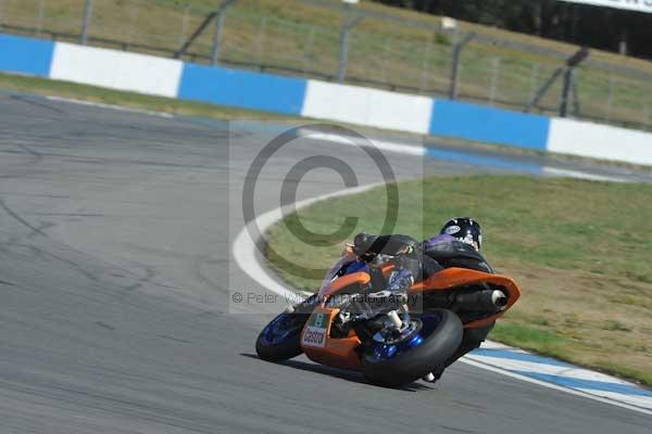 Motorcycle action photographs;donington;donington park leicestershire;donington photographs;event digital images;eventdigitalimages;no limits trackday;peter wileman photography;trackday;trackday digital images;trackday photos