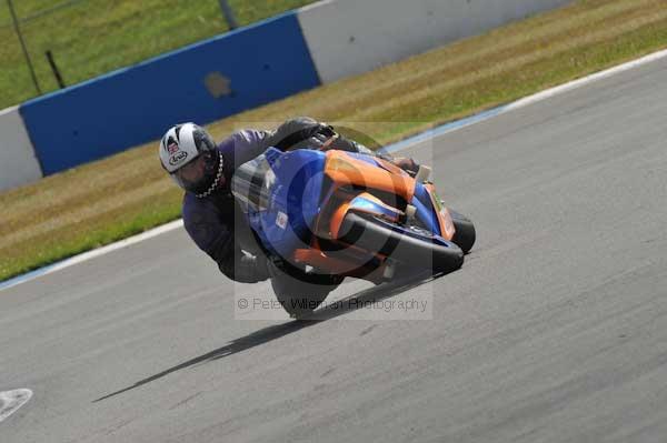 Motorcycle action photographs;donington;donington park leicestershire;donington photographs;event digital images;eventdigitalimages;no limits trackday;peter wileman photography;trackday;trackday digital images;trackday photos