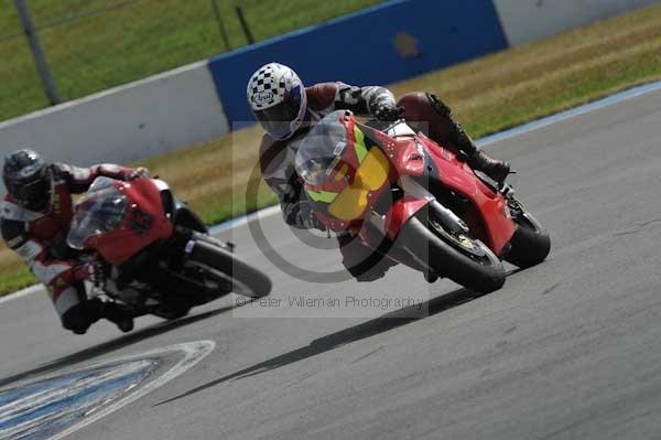 Motorcycle action photographs;donington;donington park leicestershire;donington photographs;event digital images;eventdigitalimages;no limits trackday;peter wileman photography;trackday;trackday digital images;trackday photos