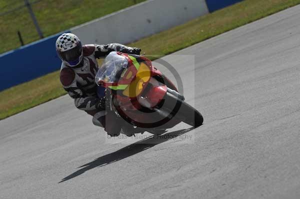 Motorcycle action photographs;donington;donington park leicestershire;donington photographs;event digital images;eventdigitalimages;no limits trackday;peter wileman photography;trackday;trackday digital images;trackday photos