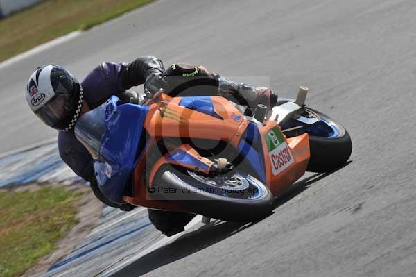 Motorcycle action photographs;donington;donington park leicestershire;donington photographs;event digital images;eventdigitalimages;no limits trackday;peter wileman photography;trackday;trackday digital images;trackday photos