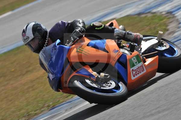 Motorcycle action photographs;donington;donington park leicestershire;donington photographs;event digital images;eventdigitalimages;no limits trackday;peter wileman photography;trackday;trackday digital images;trackday photos