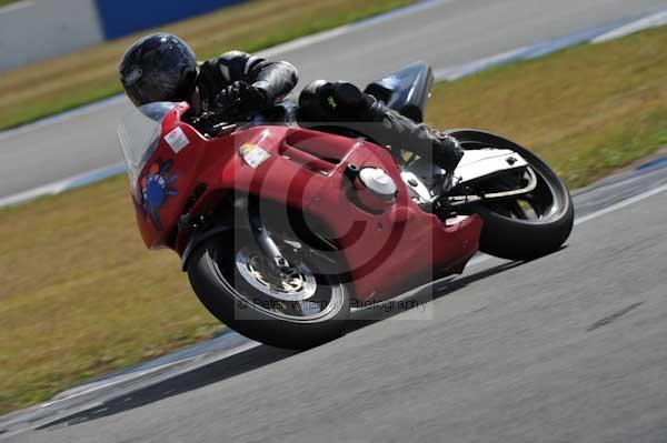 Motorcycle action photographs;donington;donington park leicestershire;donington photographs;event digital images;eventdigitalimages;no limits trackday;peter wileman photography;trackday;trackday digital images;trackday photos