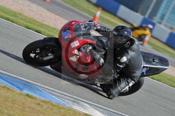 Motorcycle action photographs;donington;donington park leicestershire;donington photographs;event digital images;eventdigitalimages;no limits trackday;peter wileman photography;trackday;trackday digital images;trackday photos