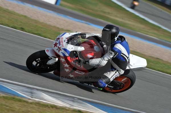 Motorcycle action photographs;donington;donington park leicestershire;donington photographs;event digital images;eventdigitalimages;no limits trackday;peter wileman photography;trackday;trackday digital images;trackday photos