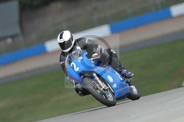 Motorcycle action photographs;donington;donington park leicestershire;donington photographs;event digital images;eventdigitalimages;no limits trackday;peter wileman photography;trackday;trackday digital images;trackday photos