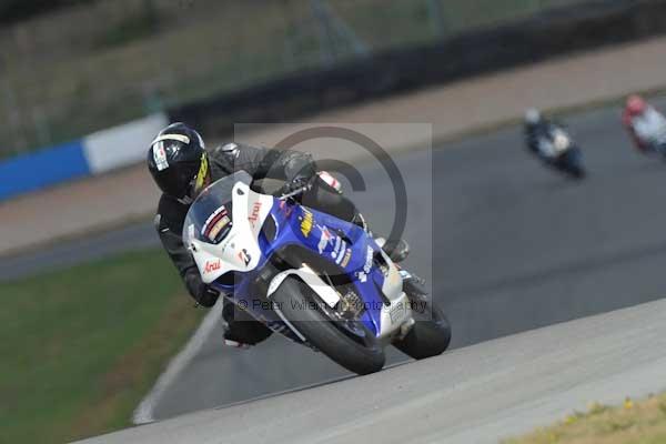 Motorcycle action photographs;donington;donington park leicestershire;donington photographs;event digital images;eventdigitalimages;no limits trackday;peter wileman photography;trackday;trackday digital images;trackday photos