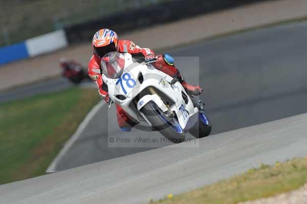 Motorcycle action photographs;donington;donington park leicestershire;donington photographs;event digital images;eventdigitalimages;no limits trackday;peter wileman photography;trackday;trackday digital images;trackday photos