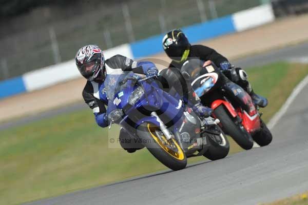 Motorcycle action photographs;donington;donington park leicestershire;donington photographs;event digital images;eventdigitalimages;no limits trackday;peter wileman photography;trackday;trackday digital images;trackday photos