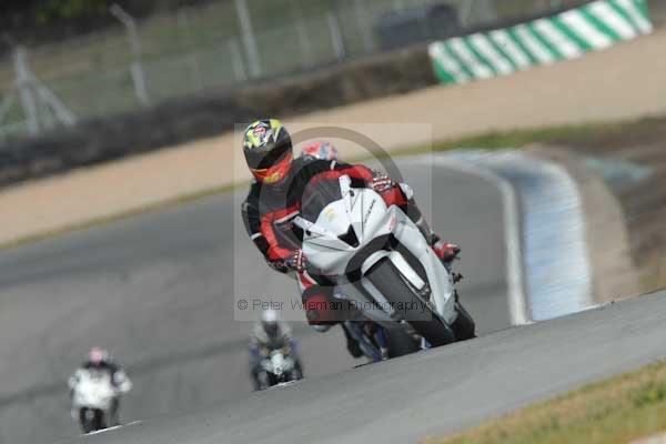 Motorcycle action photographs;donington;donington park leicestershire;donington photographs;event digital images;eventdigitalimages;no limits trackday;peter wileman photography;trackday;trackday digital images;trackday photos