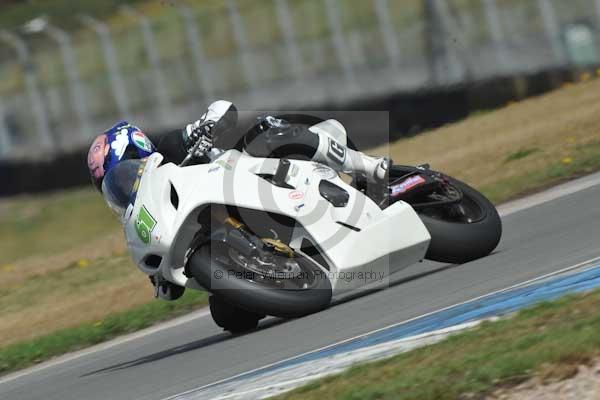 Motorcycle action photographs;donington;donington park leicestershire;donington photographs;event digital images;eventdigitalimages;no limits trackday;peter wileman photography;trackday;trackday digital images;trackday photos