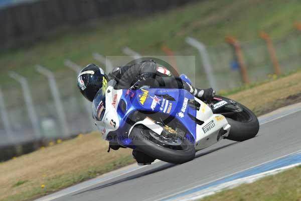 Motorcycle action photographs;donington;donington park leicestershire;donington photographs;event digital images;eventdigitalimages;no limits trackday;peter wileman photography;trackday;trackday digital images;trackday photos