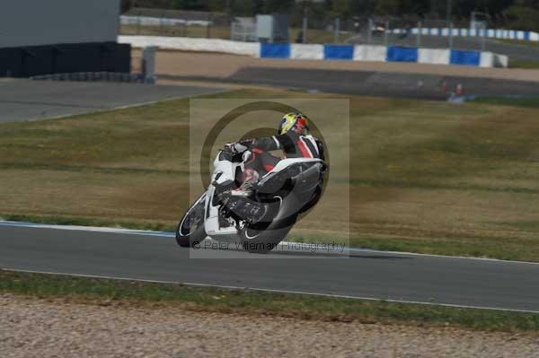 Motorcycle action photographs;donington;donington park leicestershire;donington photographs;event digital images;eventdigitalimages;no limits trackday;peter wileman photography;trackday;trackday digital images;trackday photos