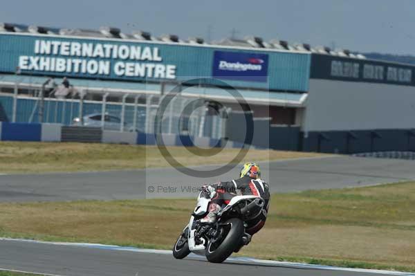 Motorcycle action photographs;donington;donington park leicestershire;donington photographs;event digital images;eventdigitalimages;no limits trackday;peter wileman photography;trackday;trackday digital images;trackday photos