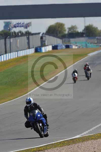 Motorcycle action photographs;donington;donington park leicestershire;donington photographs;event digital images;eventdigitalimages;no limits trackday;peter wileman photography;trackday;trackday digital images;trackday photos