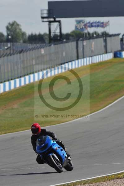 Motorcycle action photographs;donington;donington park leicestershire;donington photographs;event digital images;eventdigitalimages;no limits trackday;peter wileman photography;trackday;trackday digital images;trackday photos