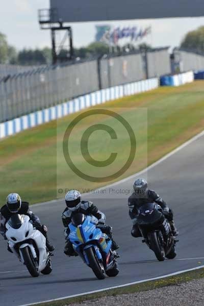 Motorcycle action photographs;donington;donington park leicestershire;donington photographs;event digital images;eventdigitalimages;no limits trackday;peter wileman photography;trackday;trackday digital images;trackday photos