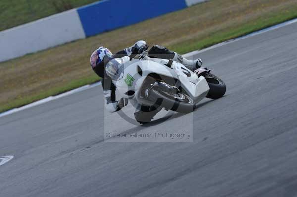 Motorcycle action photographs;donington;donington park leicestershire;donington photographs;event digital images;eventdigitalimages;no limits trackday;peter wileman photography;trackday;trackday digital images;trackday photos