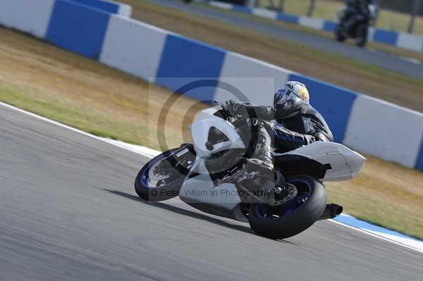 Motorcycle action photographs;donington;donington park leicestershire;donington photographs;event digital images;eventdigitalimages;no limits trackday;peter wileman photography;trackday;trackday digital images;trackday photos